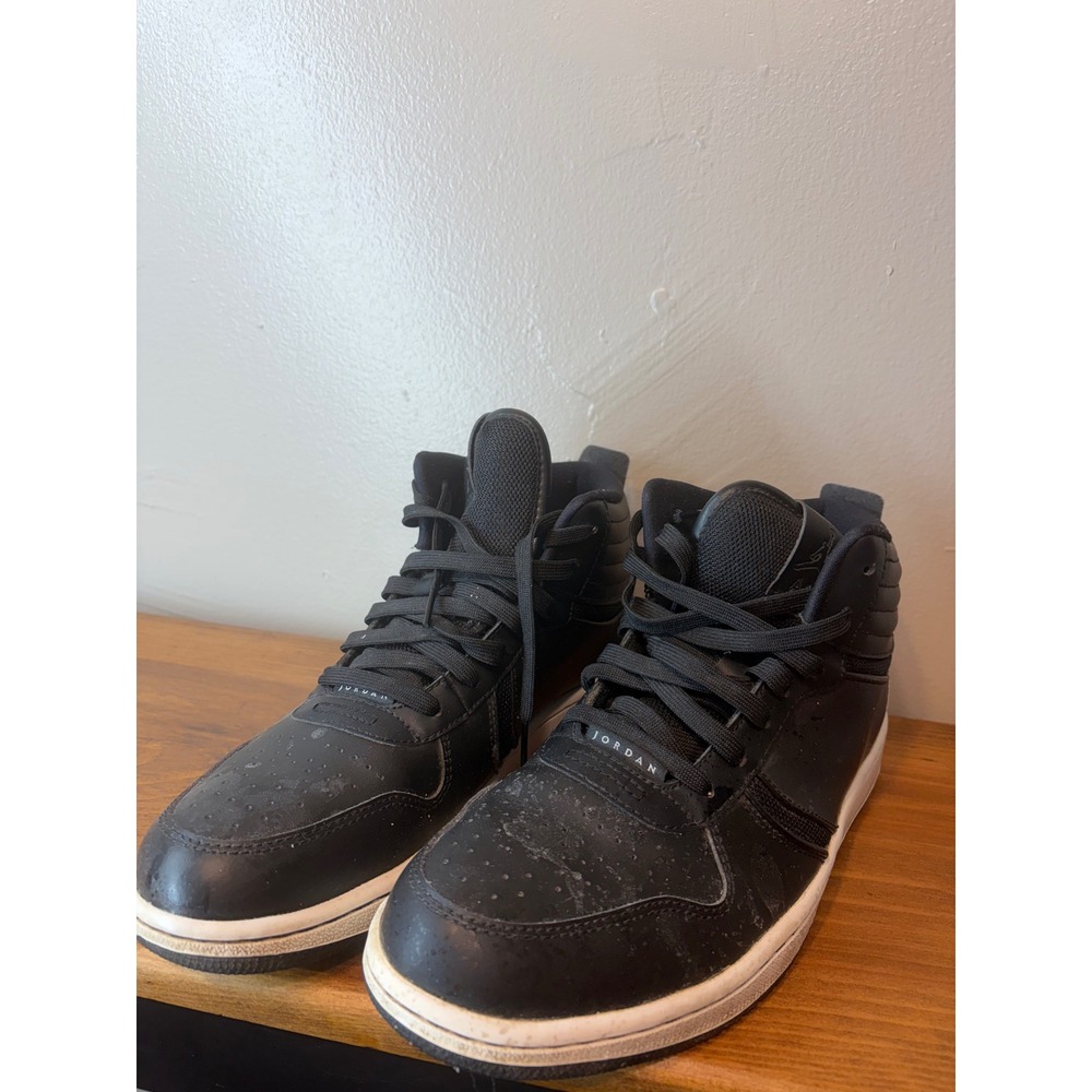 Jordan B. Fly Black White Basketball Shoes 886312-010 Mens 8.5 Mid Top Sneaker